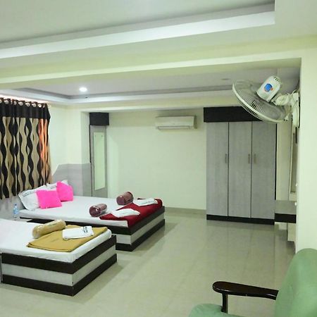 ホテルThaibah Residency Kottakkal エクステリア 写真
