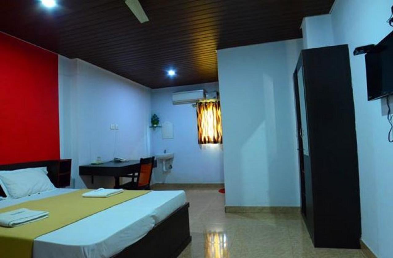ホテルThaibah Residency Kottakkal エクステリア 写真