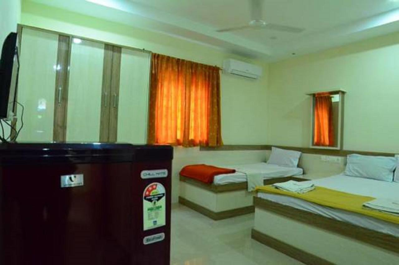 ホテルThaibah Residency Kottakkal エクステリア 写真